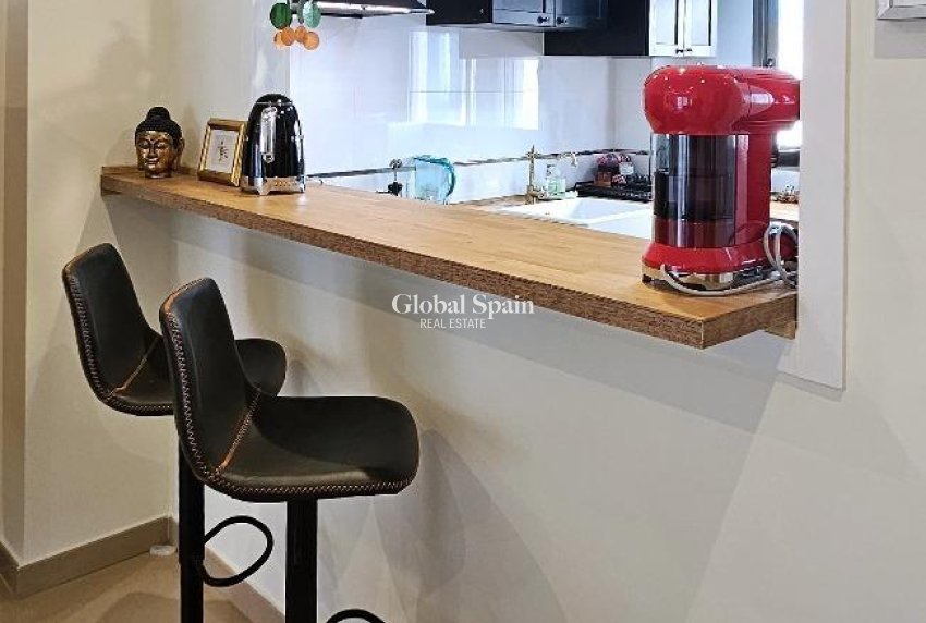 Resale - APARTMENT -
TORREVIEJA - Estacion de autobuses