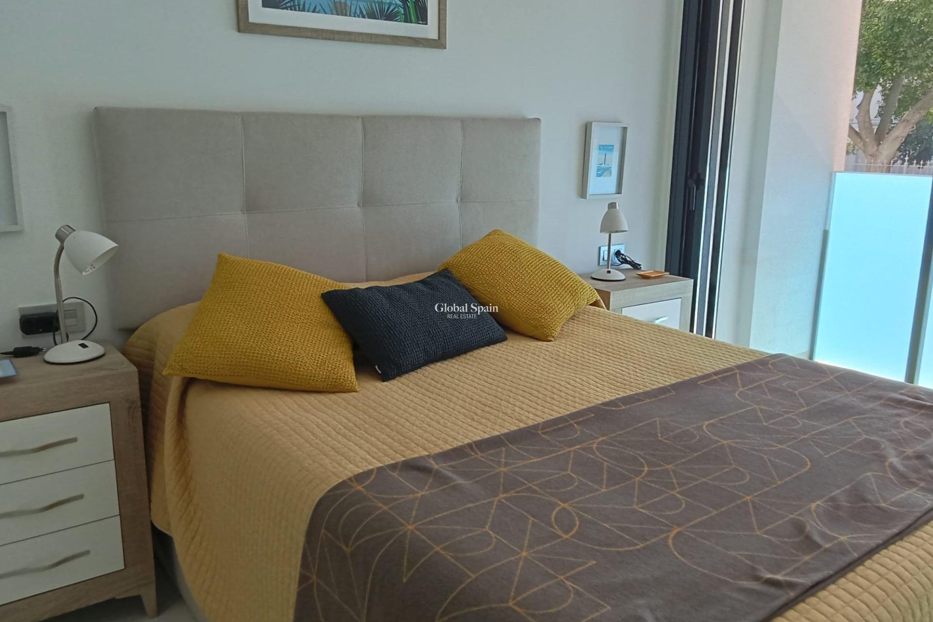 Resale - APARTMENT -
TORREVIEJA - Estacion de autobuses