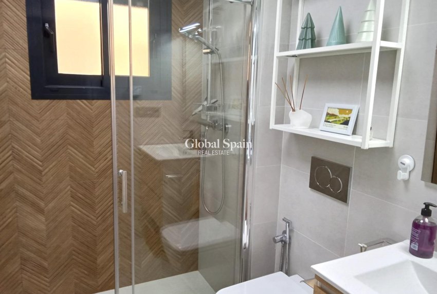 Resale - APARTMENT -
TORREVIEJA - Estacion de autobuses