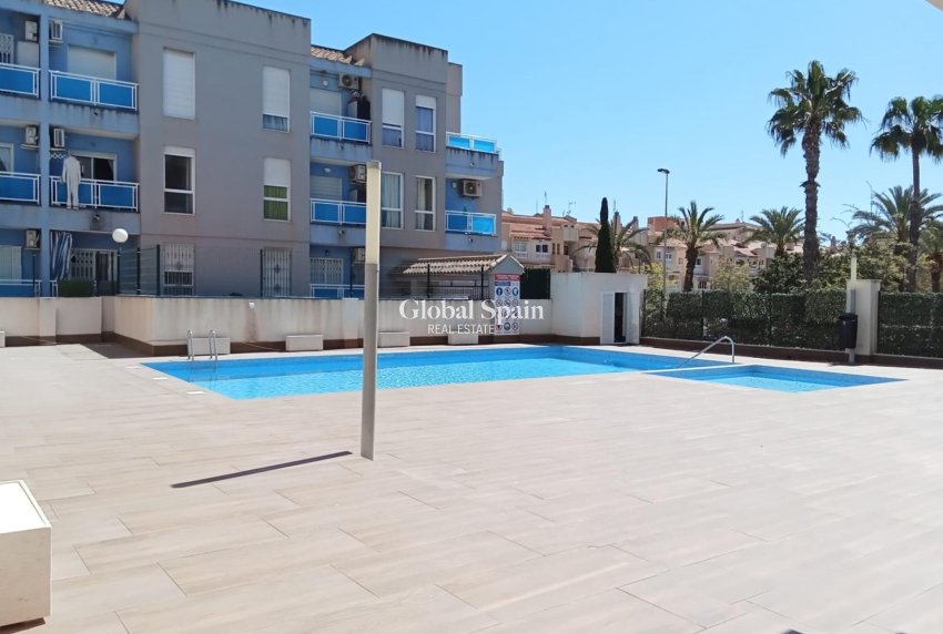 Resale - APARTMENT -
TORREVIEJA - Estacion de autobuses