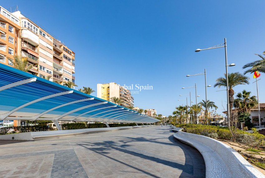 Resale - APARTMENT -
TORREVIEJA - Estacion de autobuses