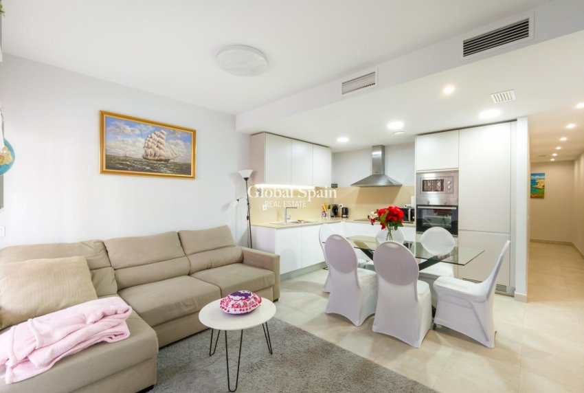 Resale - APARTMENT -
TORREVIEJA - Estacion de autobuses