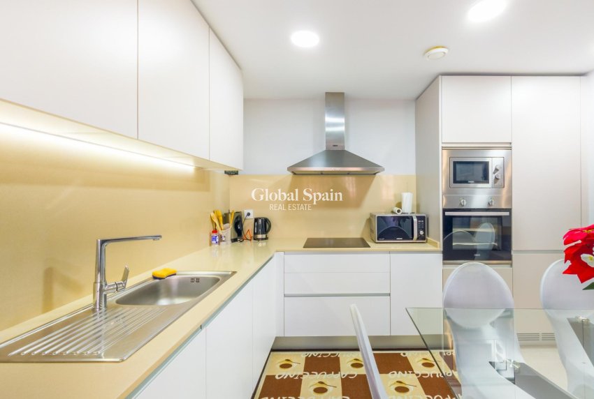 Resale - APARTMENT -
TORREVIEJA - Estacion de autobuses