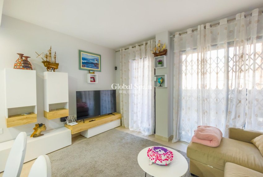 Resale - APARTMENT -
TORREVIEJA - Estacion de autobuses