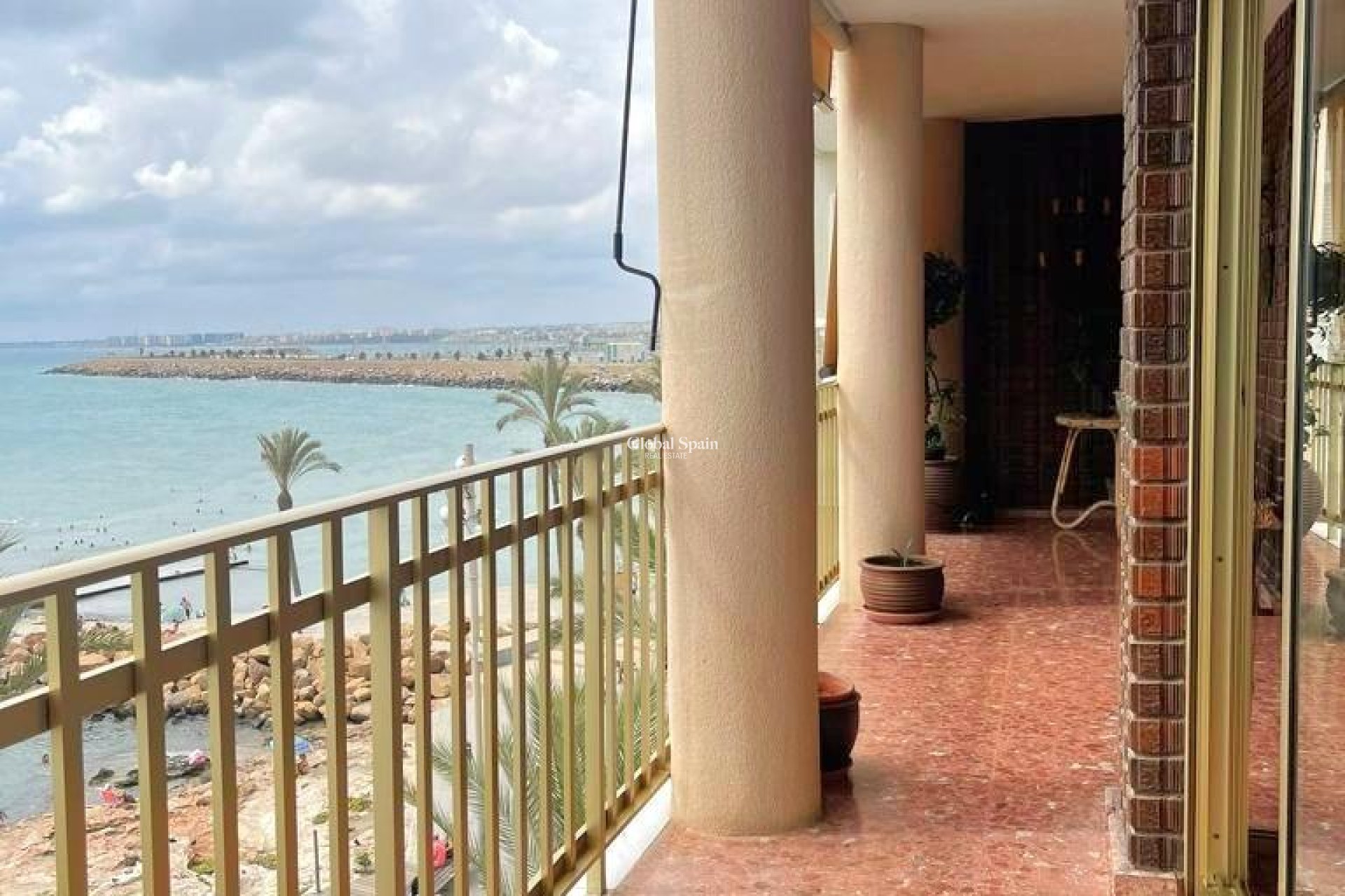 Resale - APARTMENT -
TORREVIEJA - Estacion de autobuses