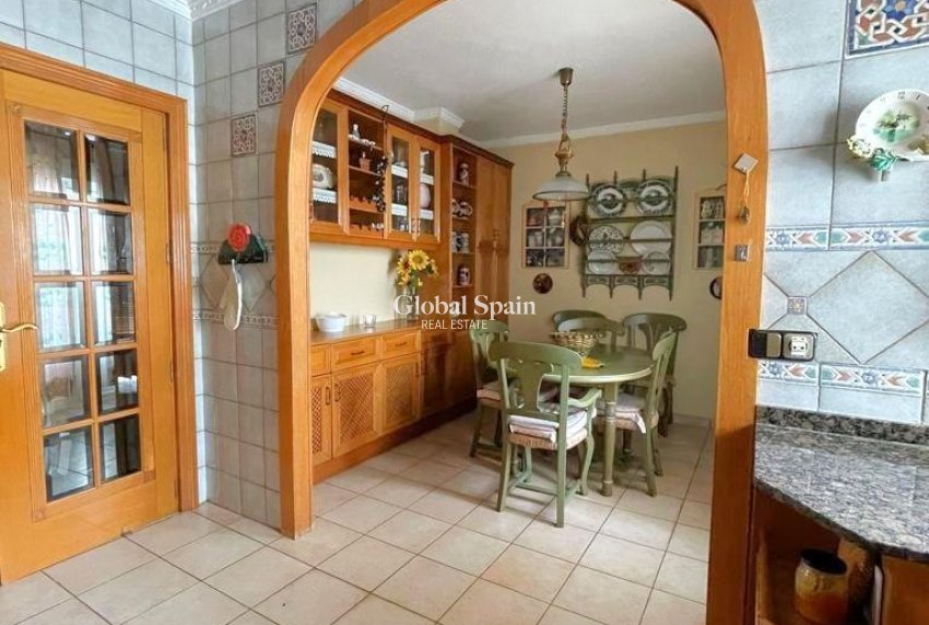Resale - APARTMENT -
TORREVIEJA - Estacion de autobuses