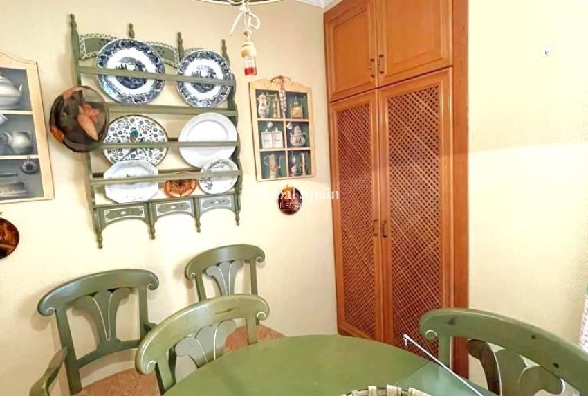 Resale - APARTMENT -
TORREVIEJA - Estacion de autobuses