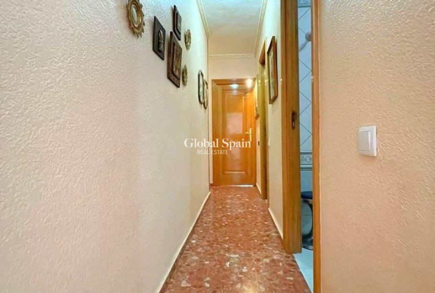 Resale - APARTMENT -
TORREVIEJA - Estacion de autobuses