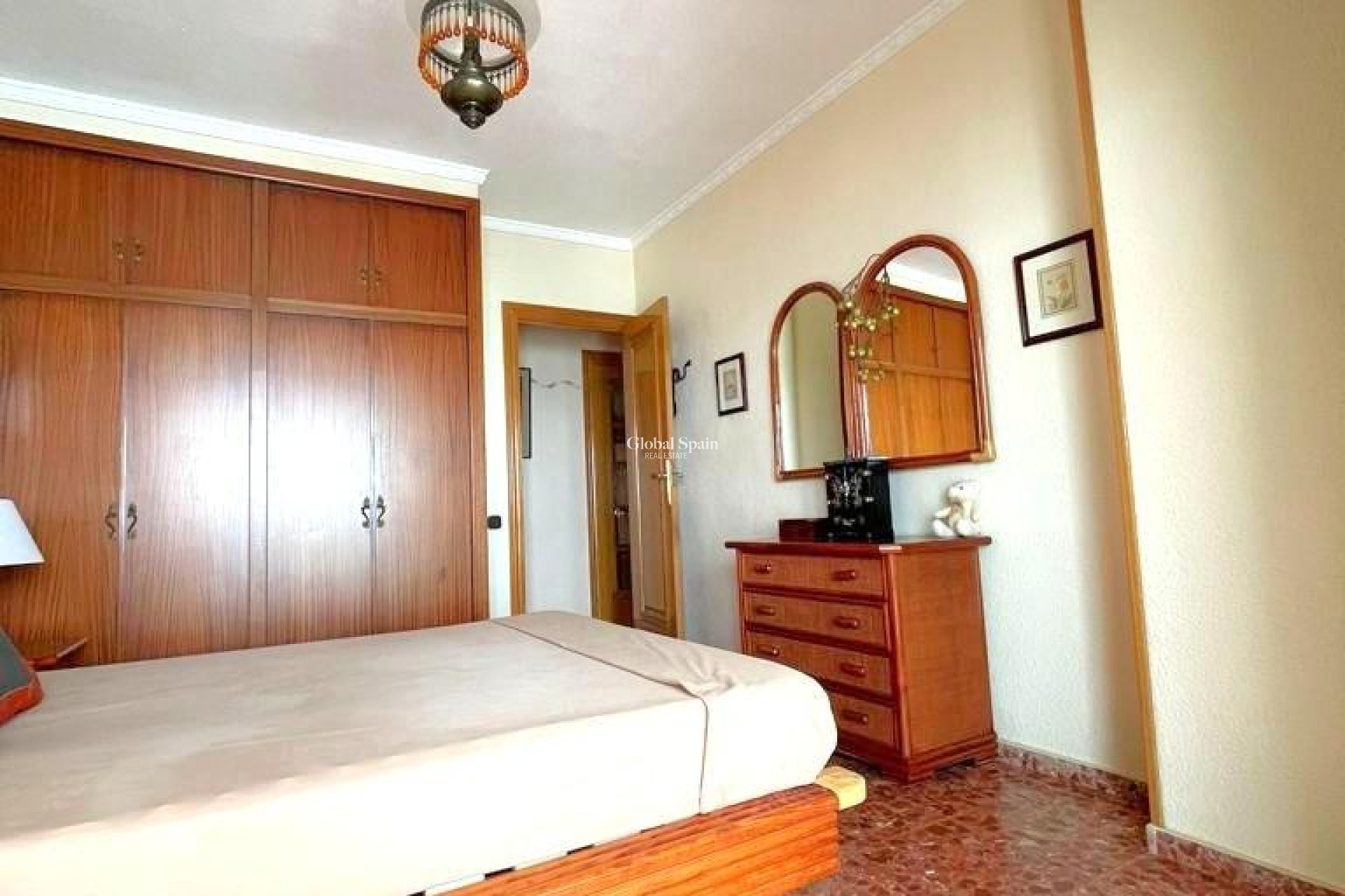 Resale - APARTMENT -
TORREVIEJA - Estacion de autobuses
