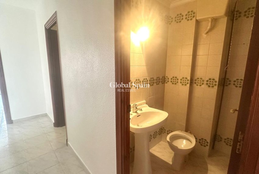 Resale - APARTMENT -
TORREVIEJA - Estacion de autobuses