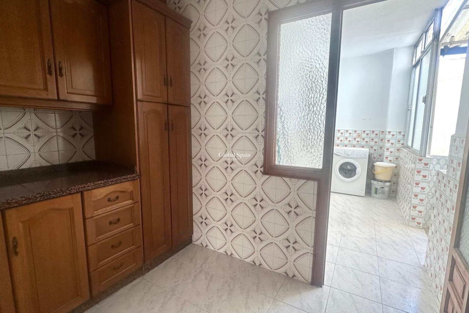 Resale - APARTMENT -
TORREVIEJA - Estacion de autobuses
