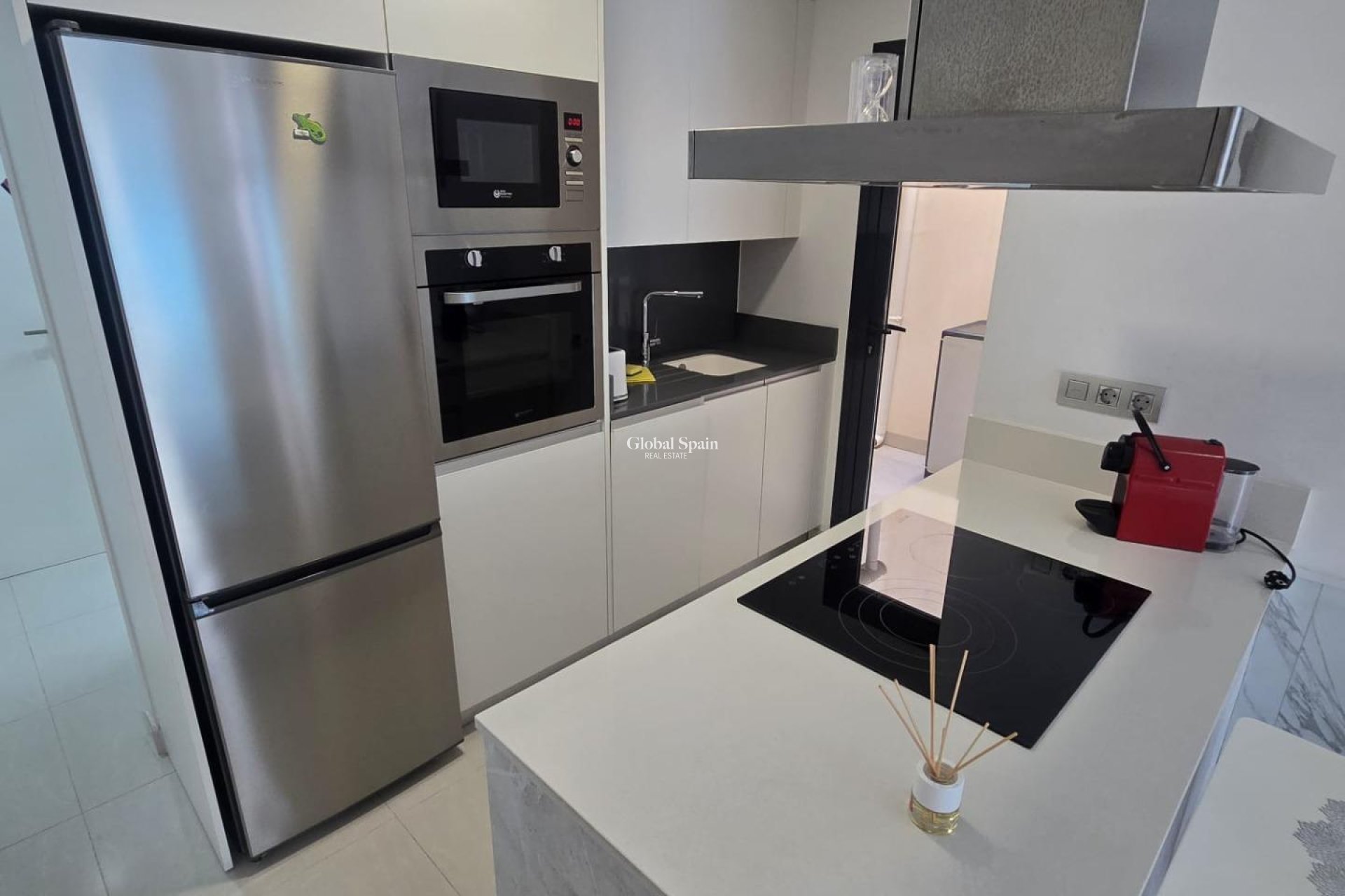 Resale - APARTMENT -
TORREVIEJA - Estacion de autobuses