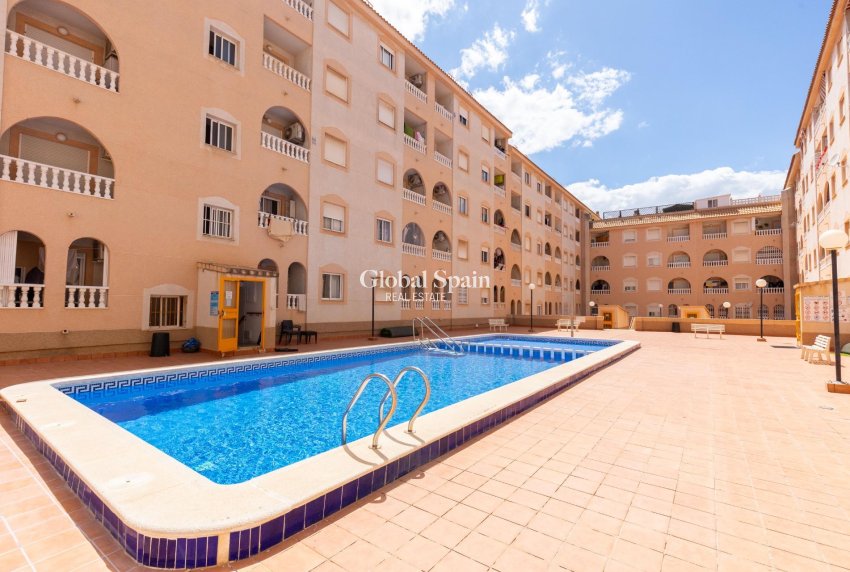 Resale - APARTMENT -
TORREVIEJA - Estacion de autobuses