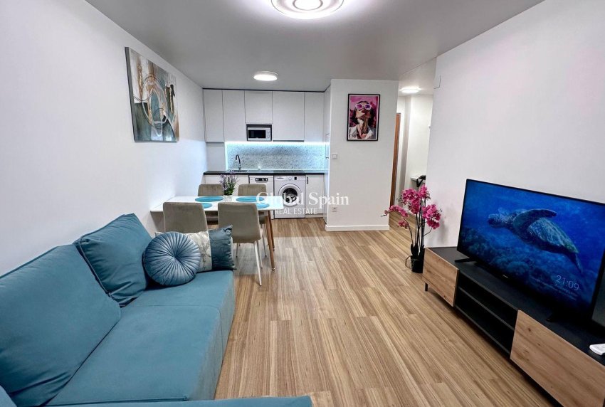 Resale - APARTMENT -
TORREVIEJA - Estacion de autobuses