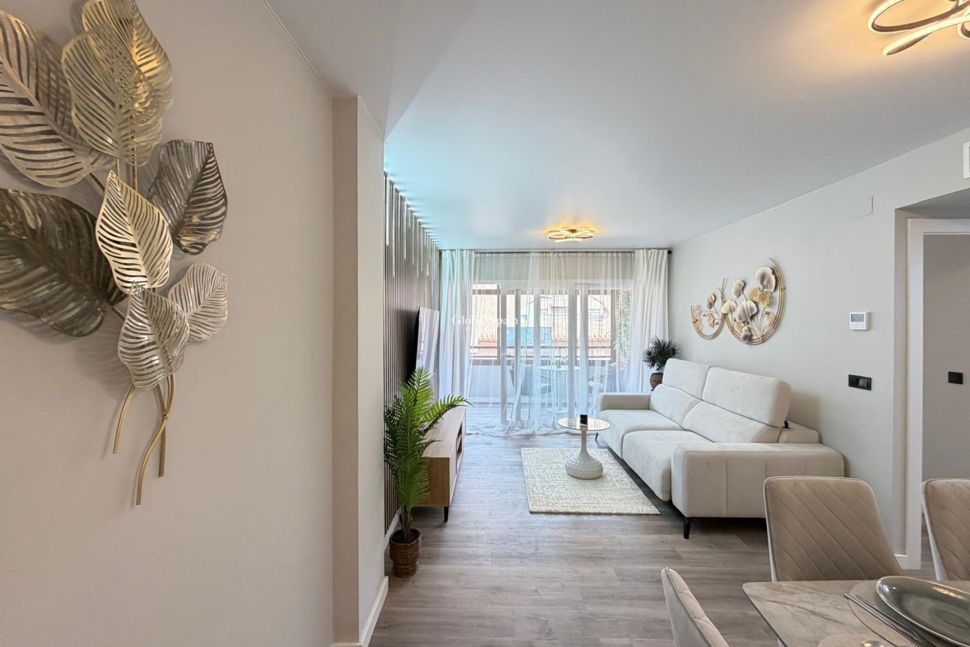 Resale - APARTMENT -
TORREVIEJA - Estacion de autobuses
