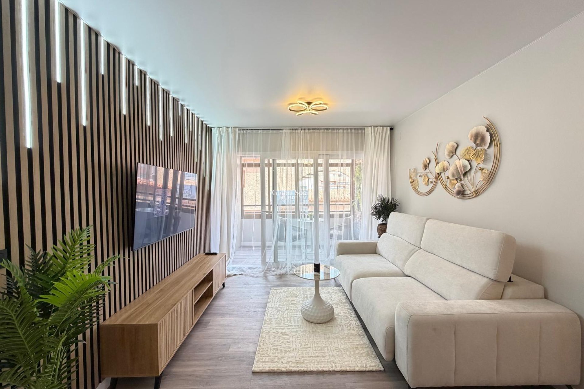 Resale - APARTMENT -
TORREVIEJA - Estacion de autobuses