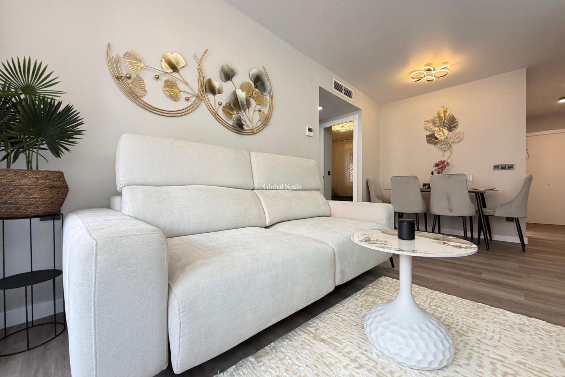 Resale - APARTMENT -
TORREVIEJA - Estacion de autobuses