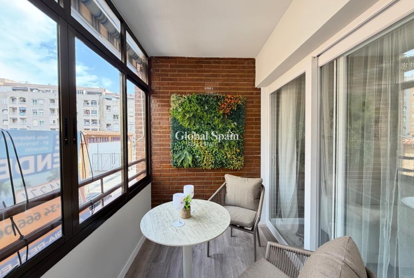 Resale - APARTMENT -
TORREVIEJA - Estacion de autobuses