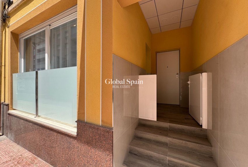 Resale - APARTMENT -
TORREVIEJA - Estacion de autobuses