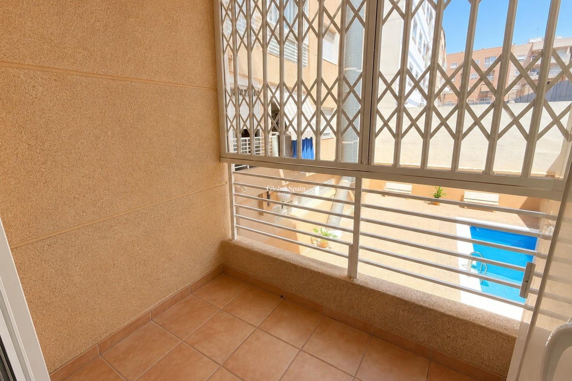 Resale - APARTMENT -
TORREVIEJA - Estacion de autobuses