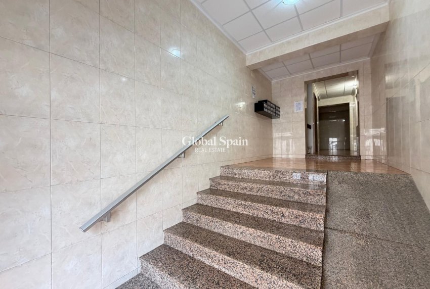 Resale - APARTMENT -
TORREVIEJA - Estacion de autobuses