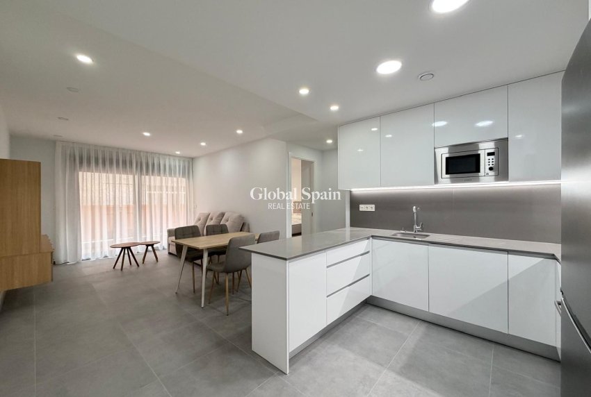 Resale - APARTMENT -
TORREVIEJA - Estacion de autobuses