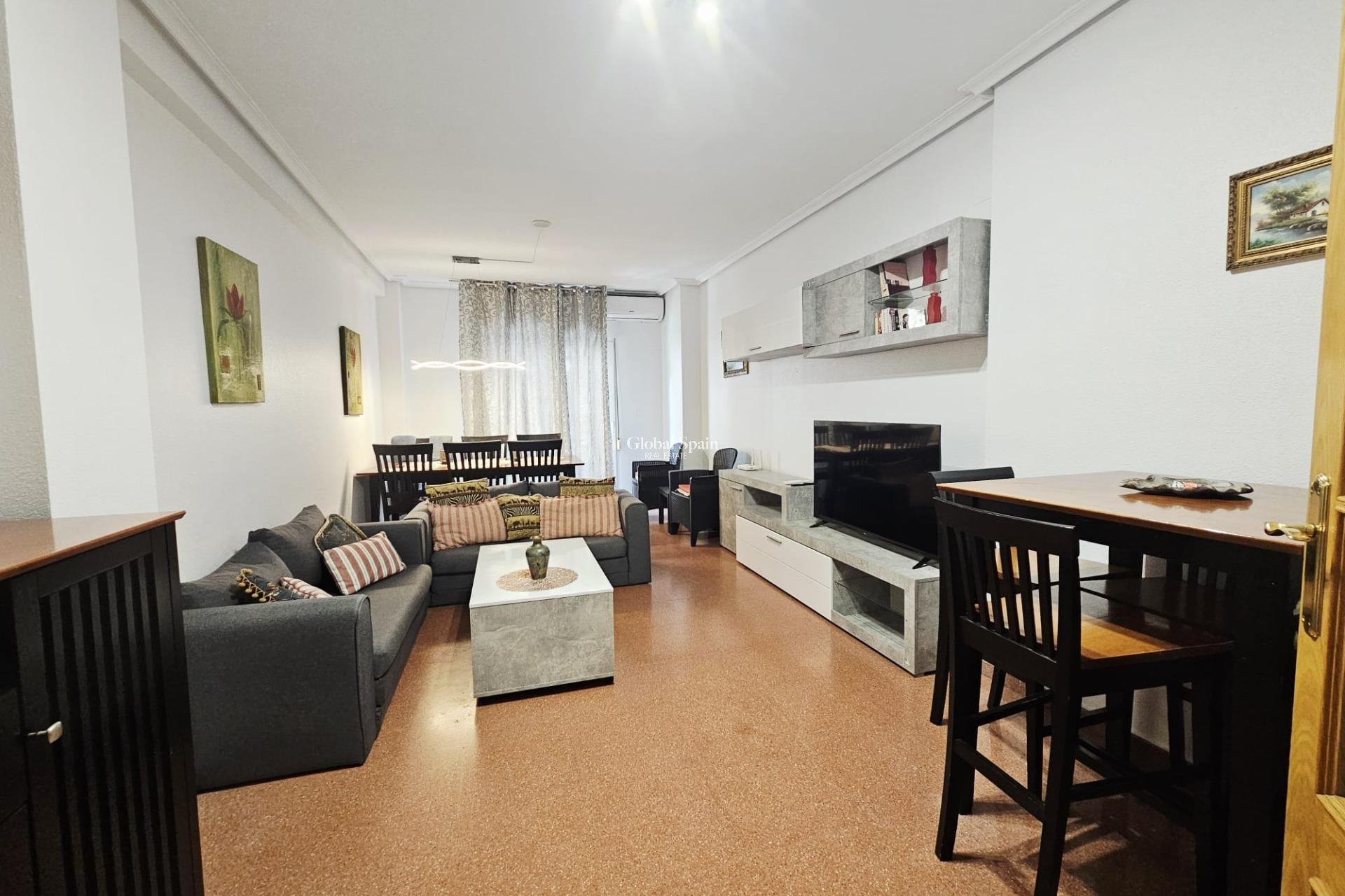 Resale - APARTMENT -
TORREVIEJA - Estacion de autobuses