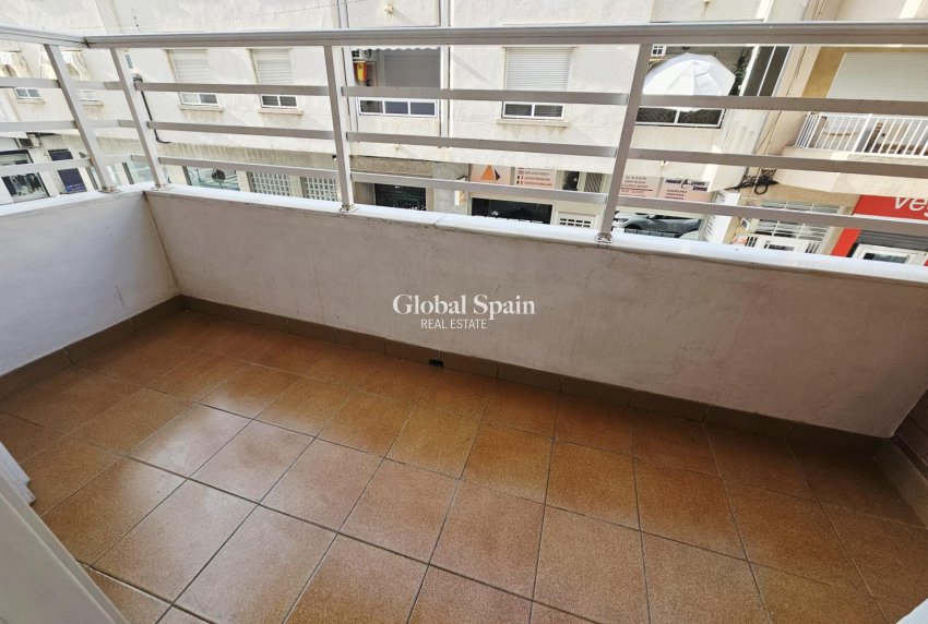 Resale - APARTMENT -
TORREVIEJA - Estacion de autobuses
