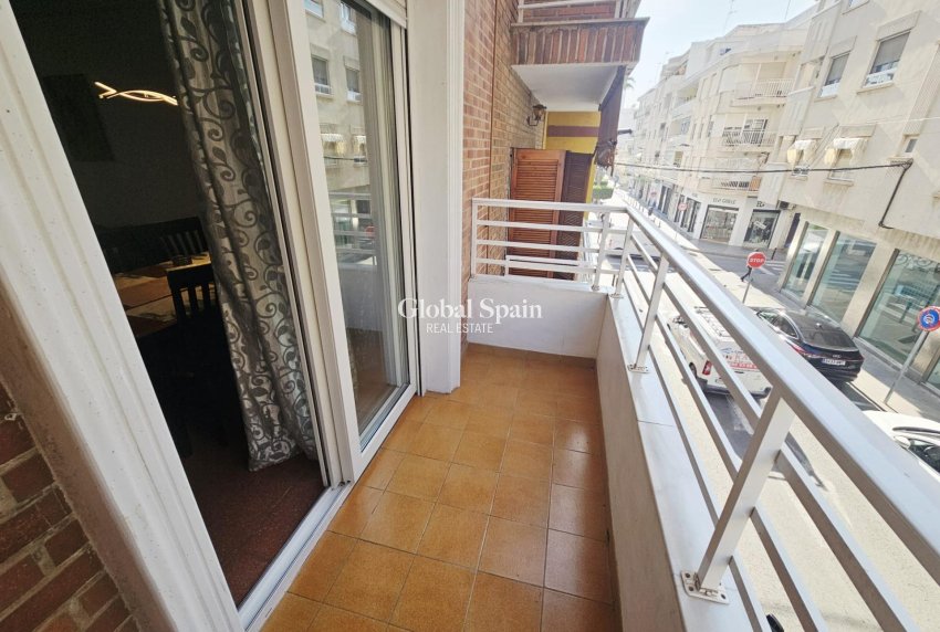 Resale - APARTMENT -
TORREVIEJA - Estacion de autobuses