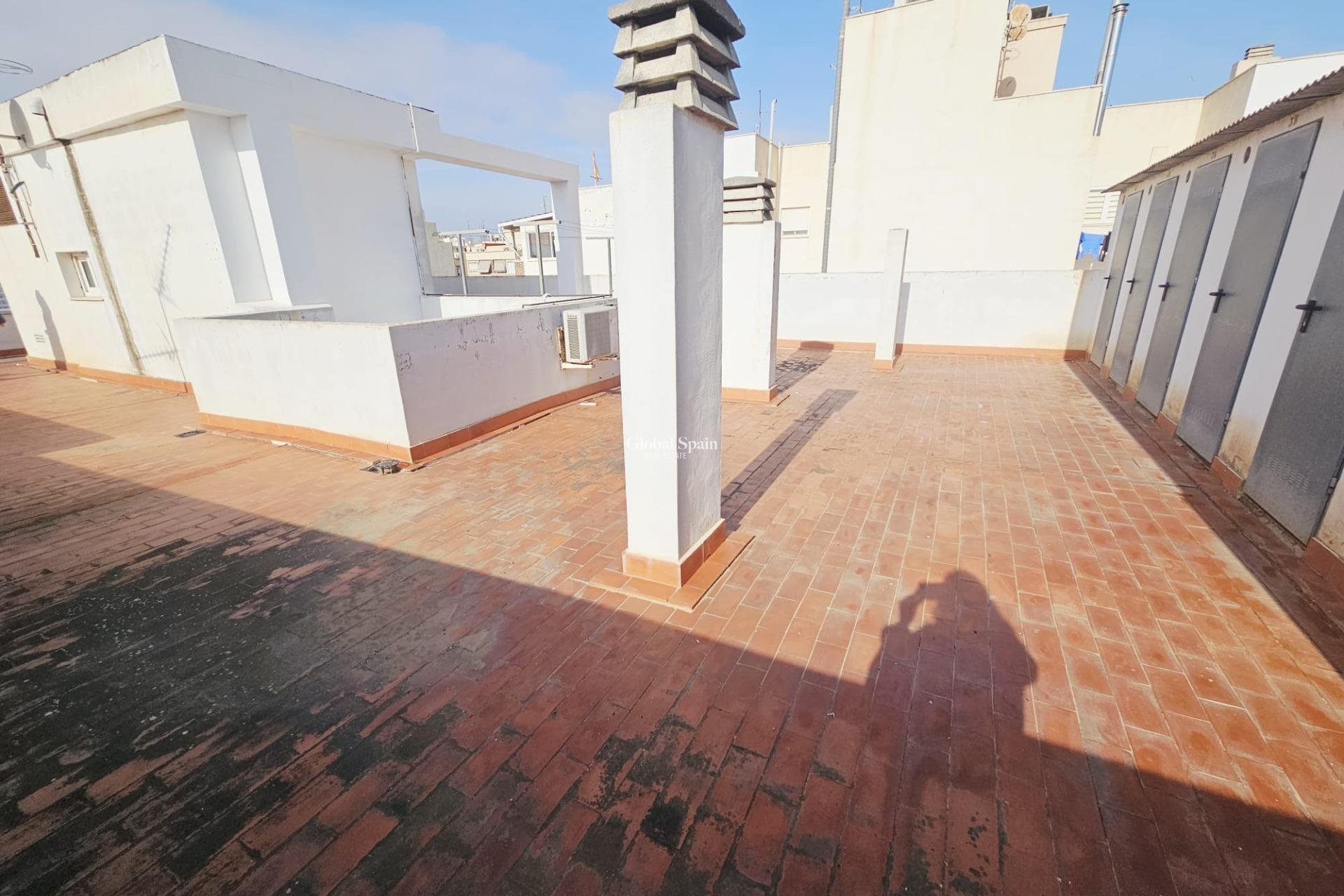 Resale - APARTMENT -
TORREVIEJA - Estacion de autobuses