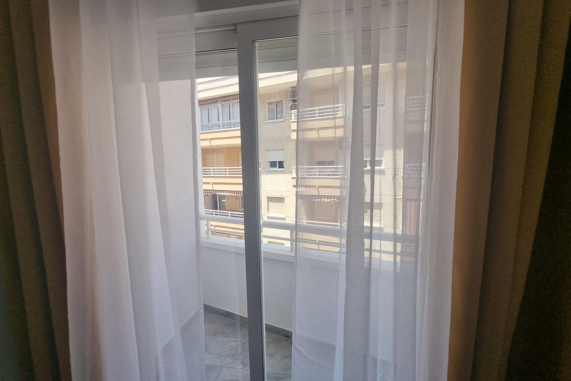 Resale - APARTMENT -
TORREVIEJA - Estacion de autobuses