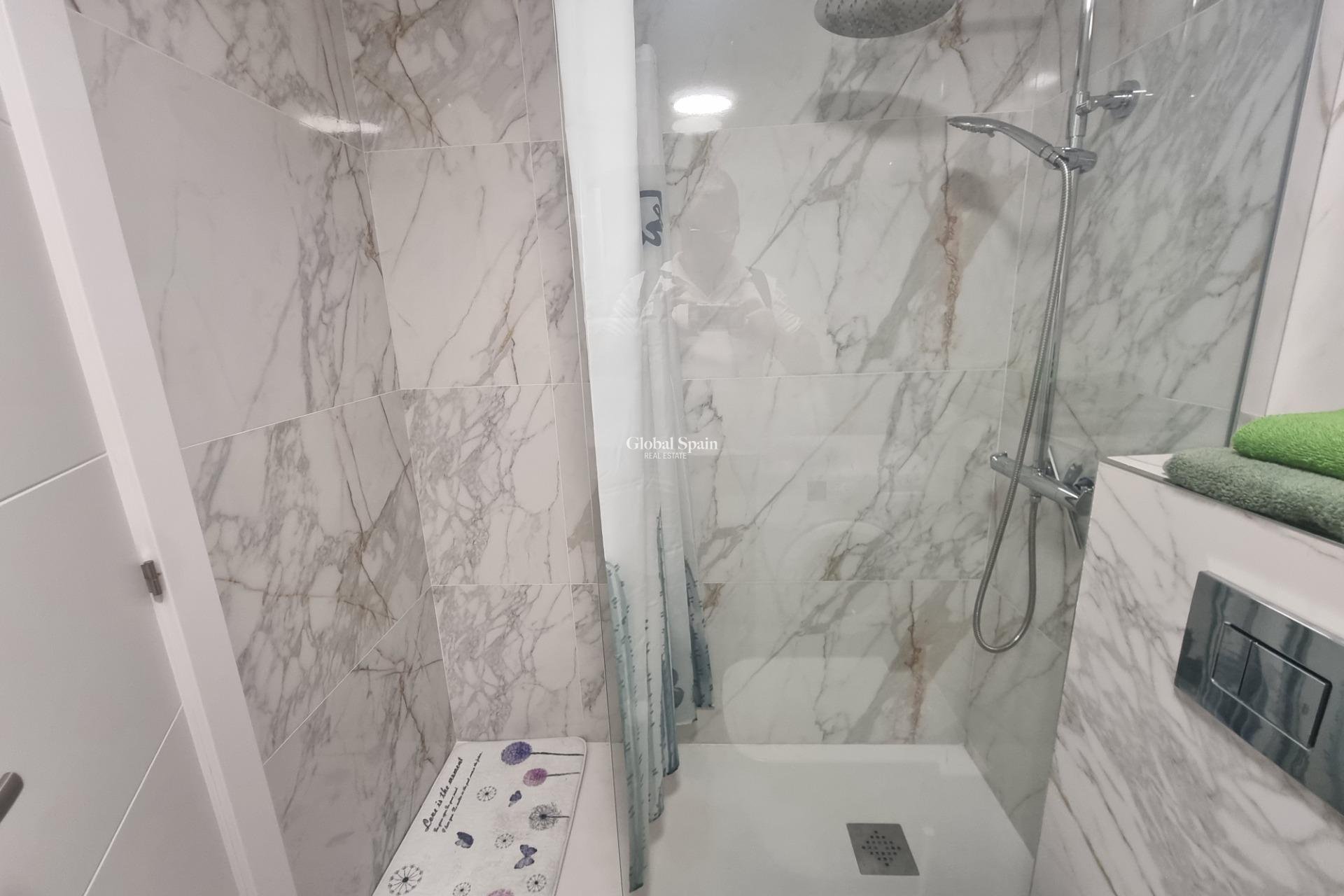 Resale - APARTMENT -
TORREVIEJA - Estacion de autobuses