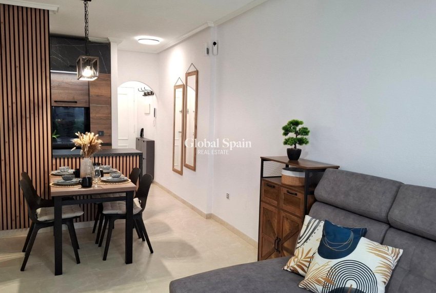 Resale - APARTMENT -
TORREVIEJA - Estacion de autobuses