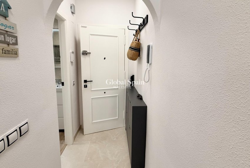 Resale - APARTMENT -
TORREVIEJA - Estacion de autobuses