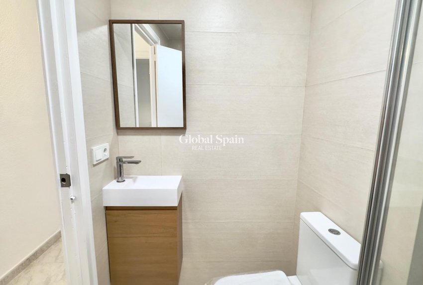Resale - APARTMENT -
TORREVIEJA - Estacion de autobuses