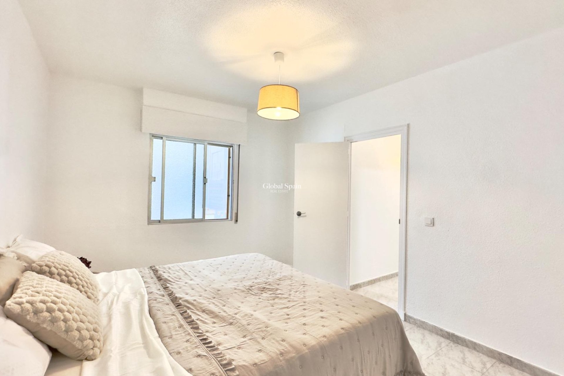 Resale - APARTMENT -
TORREVIEJA - Estacion de autobuses