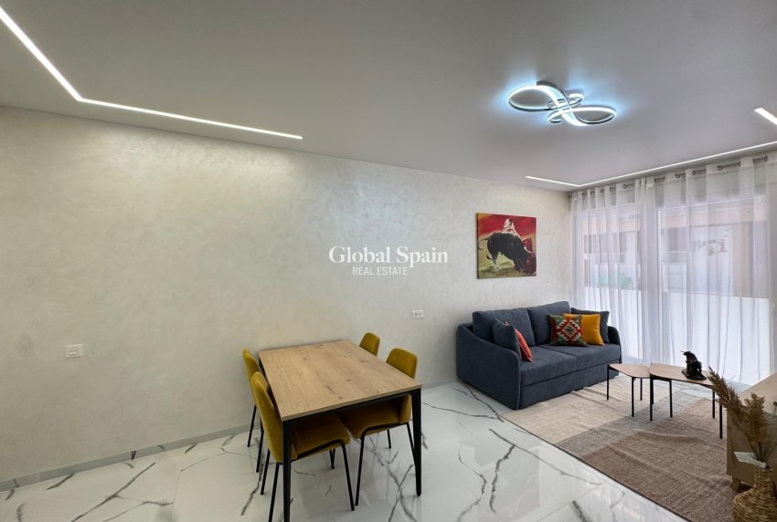 Resale - APARTMENT -
TORREVIEJA - Estacion de autobuses