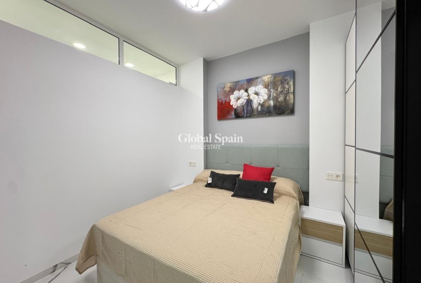Resale - APARTMENT -
TORREVIEJA - Estacion de autobuses