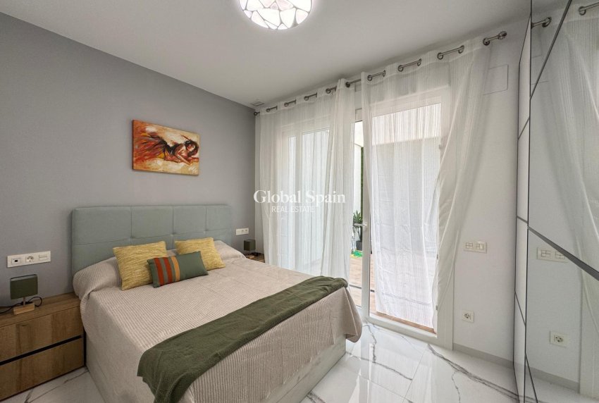 Resale - APARTMENT -
TORREVIEJA - Estacion de autobuses
