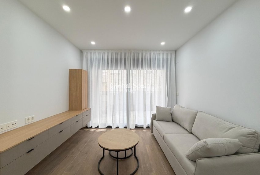 Resale - APARTMENT -
TORREVIEJA - Estacion de autobuses