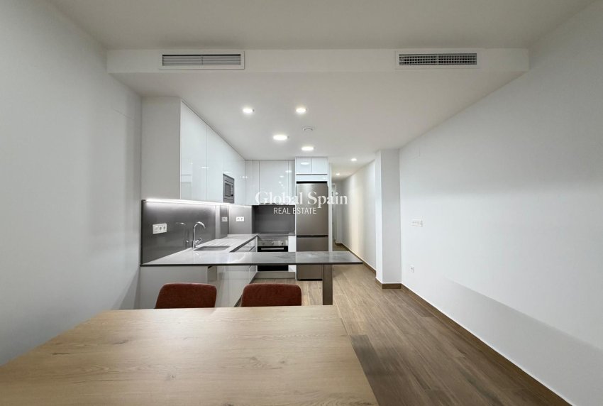 Resale - APARTMENT -
TORREVIEJA - Estacion de autobuses