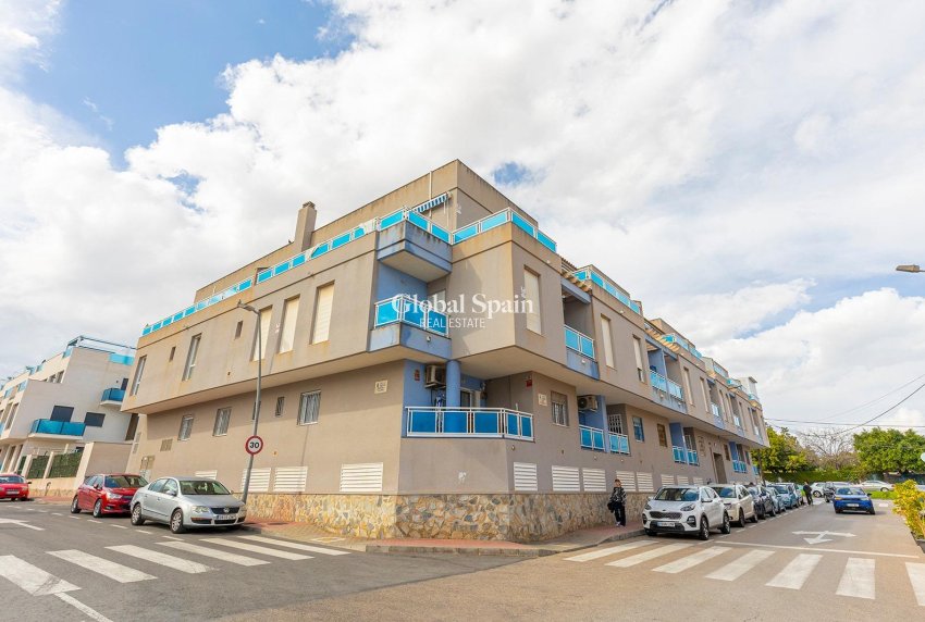 Resale - APARTMENT -
TORREVIEJA - Estacion de autobuses