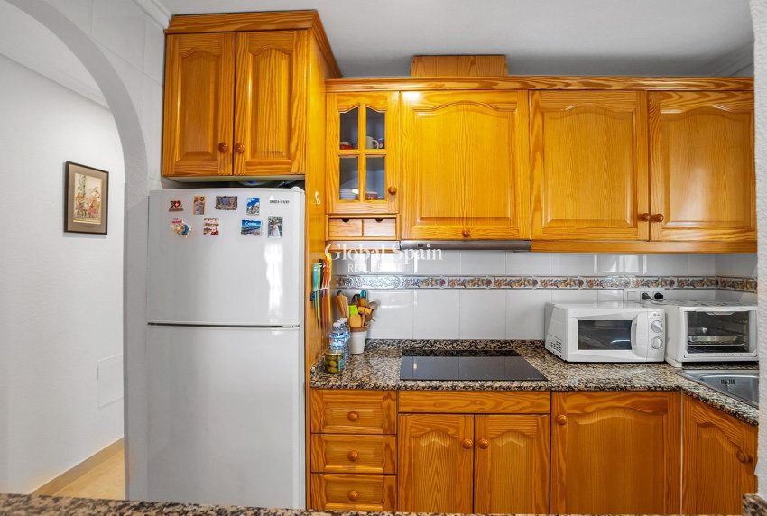 Resale - APARTMENT -
TORREVIEJA - Estacion de autobuses