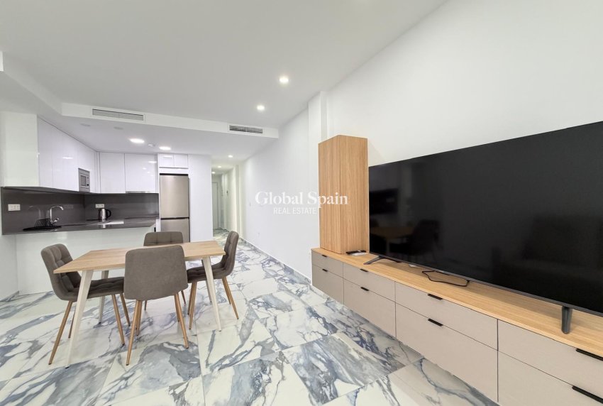 Resale - APARTMENT -
TORREVIEJA - Estacion de autobuses