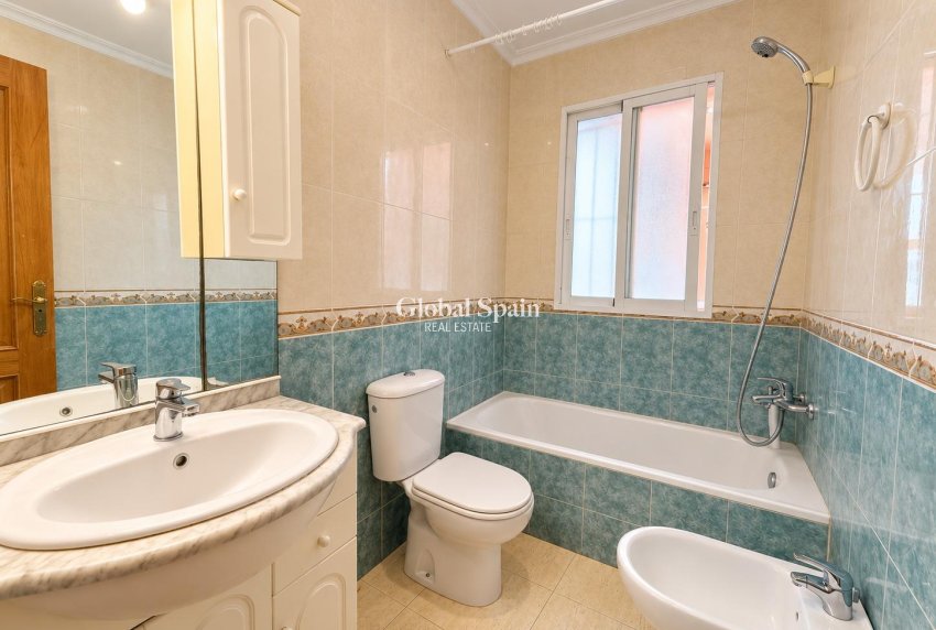 Resale - APARTMENT -
TORREVIEJA - Estacion de autobuses