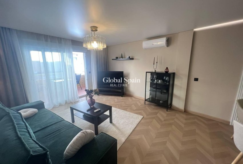 Resale - APARTMENT -
TORREVIEJA - Estacion de autobuses
