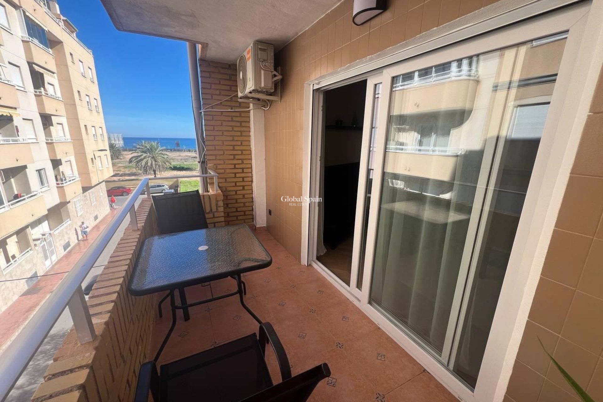Resale - APARTMENT -
TORREVIEJA - Estacion de autobuses