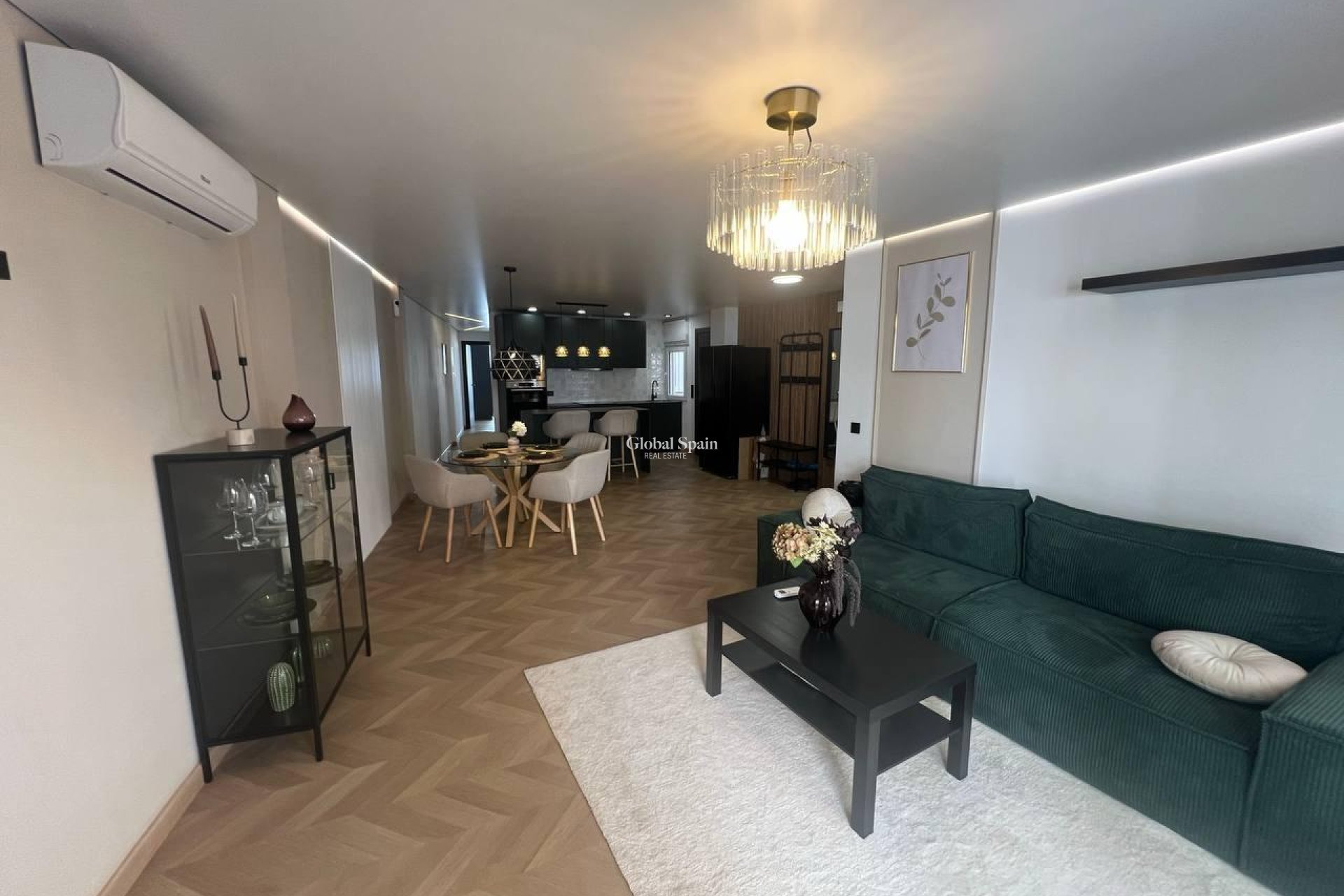 Resale - APARTMENT -
TORREVIEJA - Estacion de autobuses