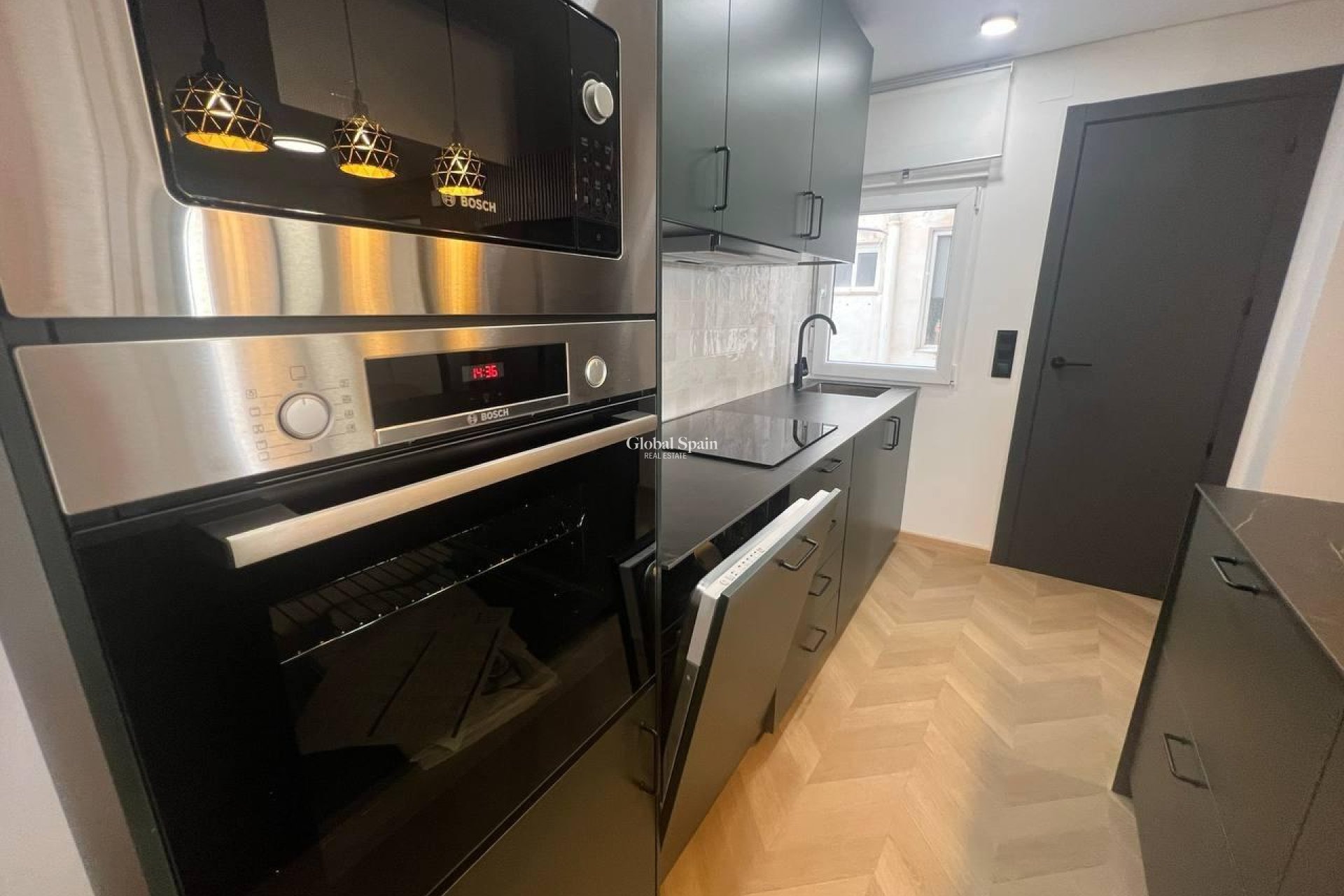 Resale - APARTMENT -
TORREVIEJA - Estacion de autobuses
