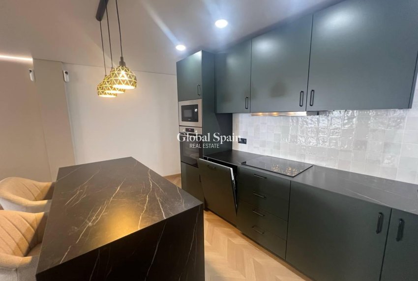 Resale - APARTMENT -
TORREVIEJA - Estacion de autobuses
